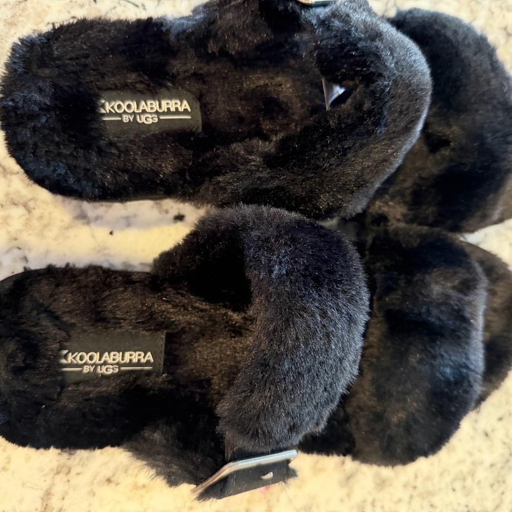 Koolaburra by UGG Women's Plush Black Slippers